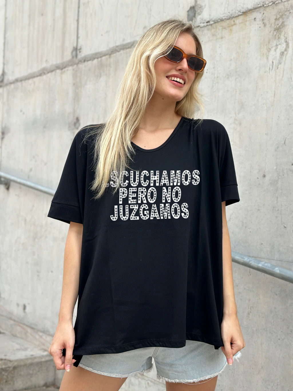 Escuchamos pero no juzgamos (Strass)